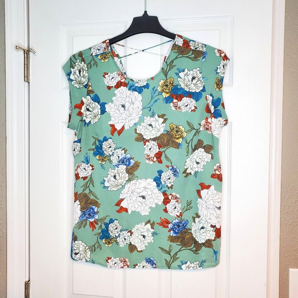 DR2 Sage Green Floral Blouse